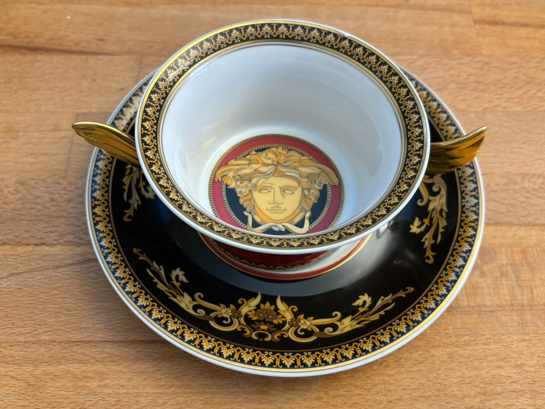 Tazze: Suppentasse mit unterteller Medusa – Usato da Rupperswil venduto da Froegli
