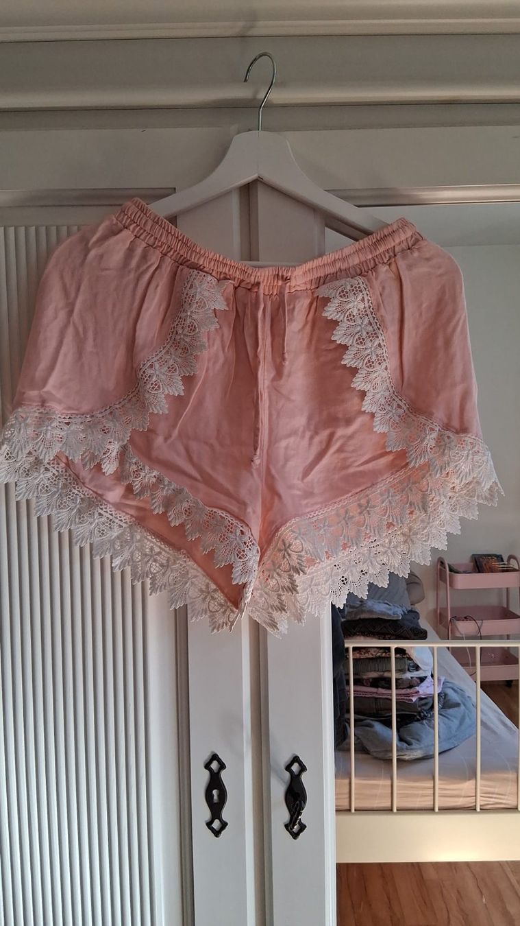 Lotti di vestiti: Lot de vêtements – Usato da Bienne venduto da TeddySparrow 4
