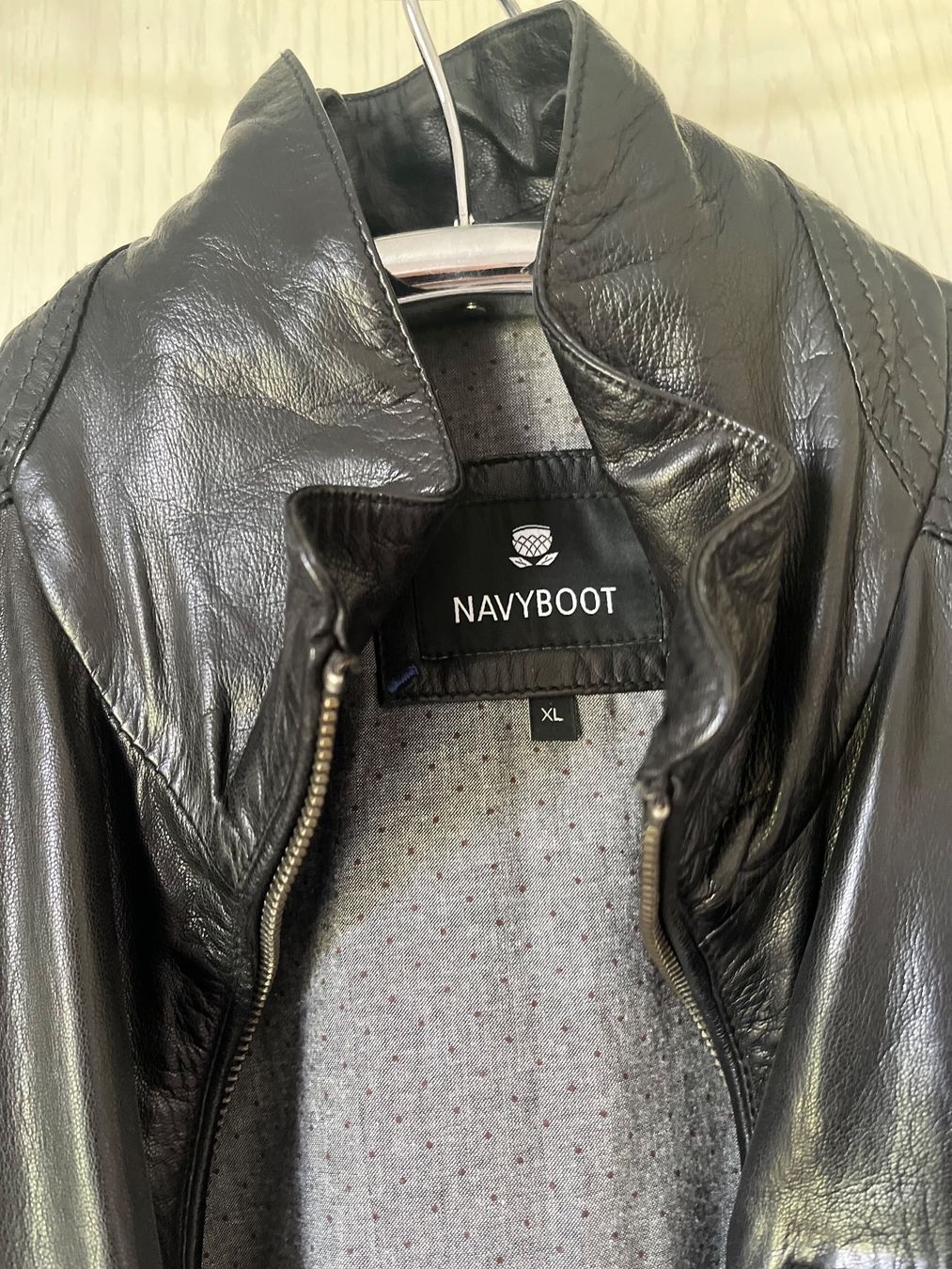 Navyboot Giacche: Leder Lumber – Nuovo (secondo la descrizione) da Faoug venduto da metropark 1