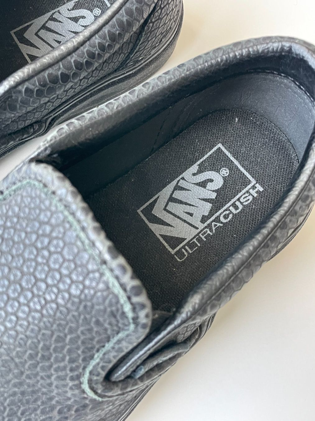 Vans Chaussures hommes: NEU - Vans Classic Slip-On / Schwarz Gr. 38 – D'occasion à Bern par lolapennt 5