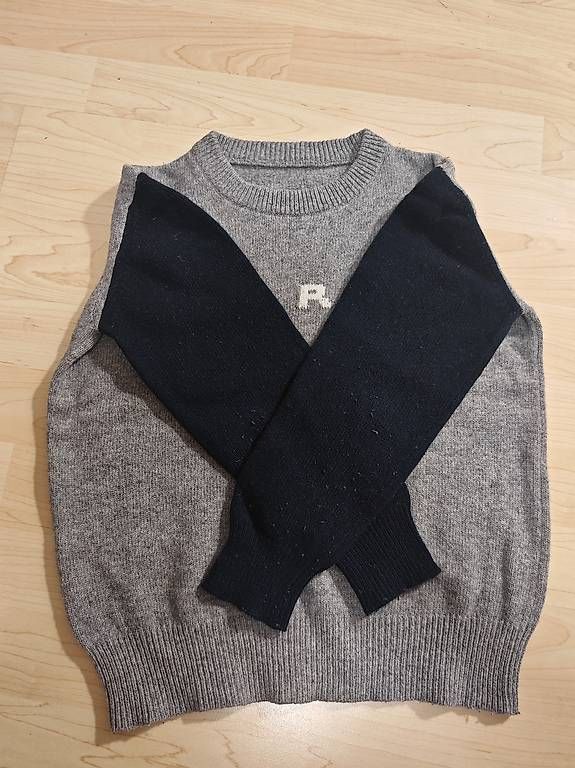 Pulls et sweat-shirts: Marni Pullover Kinder Grau Schwarz – D'occasion à Reinach BL par leoleoleoleo 2