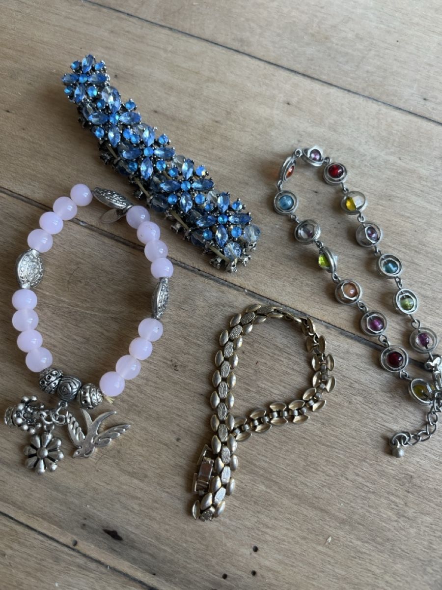 Armbänder & -reifen: Armketten Modeschmuck – Gebraucht aus Bern von selaiin_07