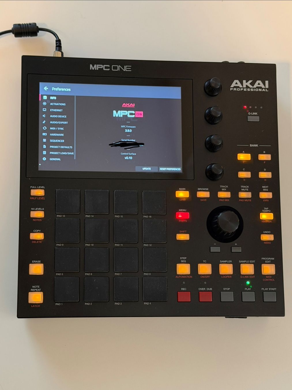 Akai Instruments de musique: AKAI MPC ONE – D'occasion à birsfelden par Ozpower 2