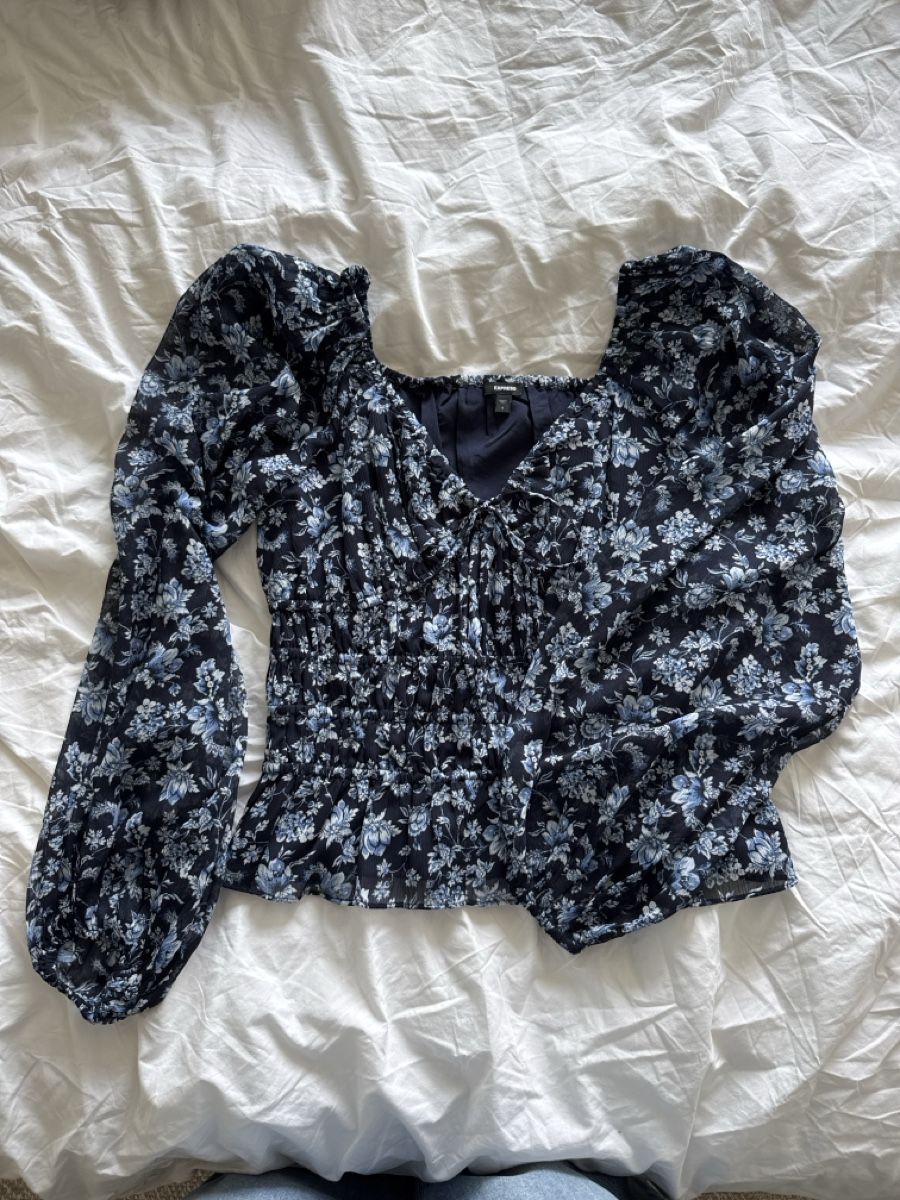Camicette: EXPRESS Top blau/gemustert Gr. S – Usato da Zürich venduto da maleaaa