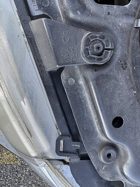 Phares: Saab 9-5 Xenon Scheinwerfer  – D'occasion à Grenchen par Berti672 2
