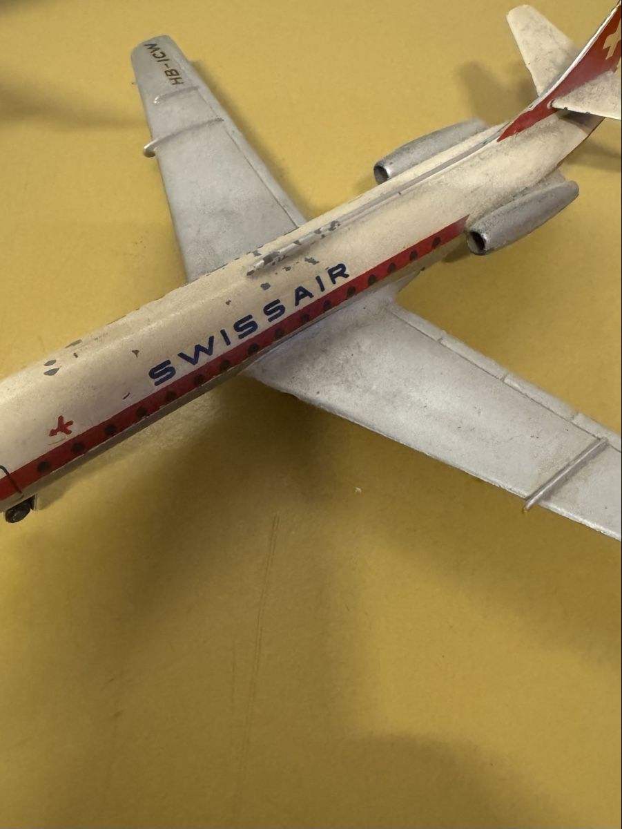 Modellbausätze & Standmodelle: Flugzeugmodelle Swissair, 2 Stck.  – Gebraucht aus Schlieren von Freundlich02 3