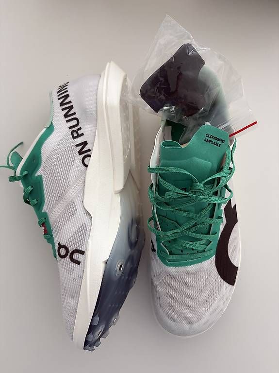 On Scarpe da uomo: ON Cloudspike Amplius 2 / Nagelschuhe originalverpackt – Nuovo e nell'imballaggio originale da Münsingen venduto da ours_le_lapin