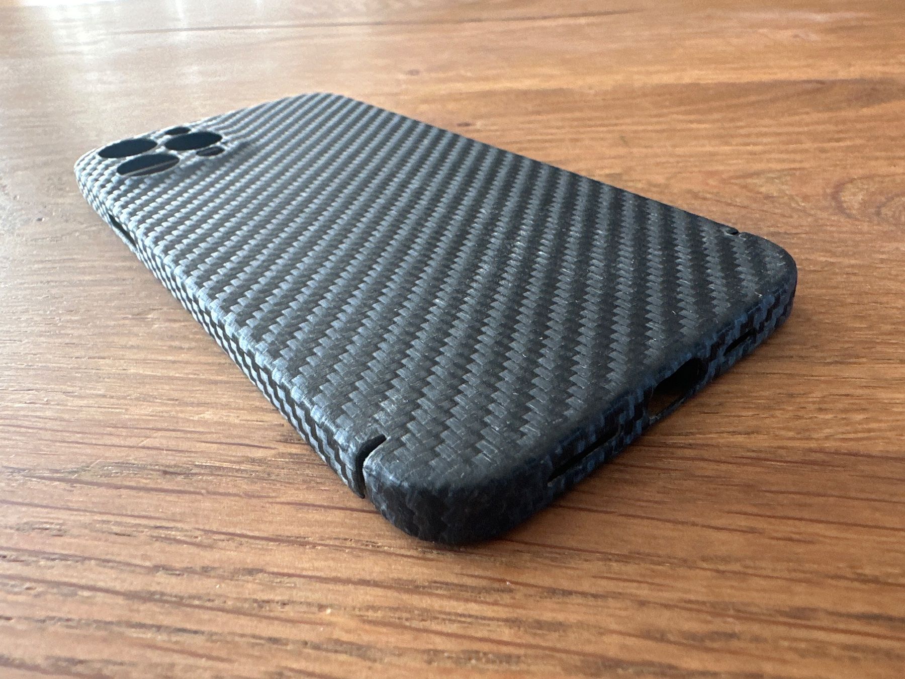 Cover & Protezioni schermo: Carbon Cover Iphone 12 Pro – Usato da Gossau SG venduto da super_soft