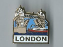 London Tower Bridge, Pin