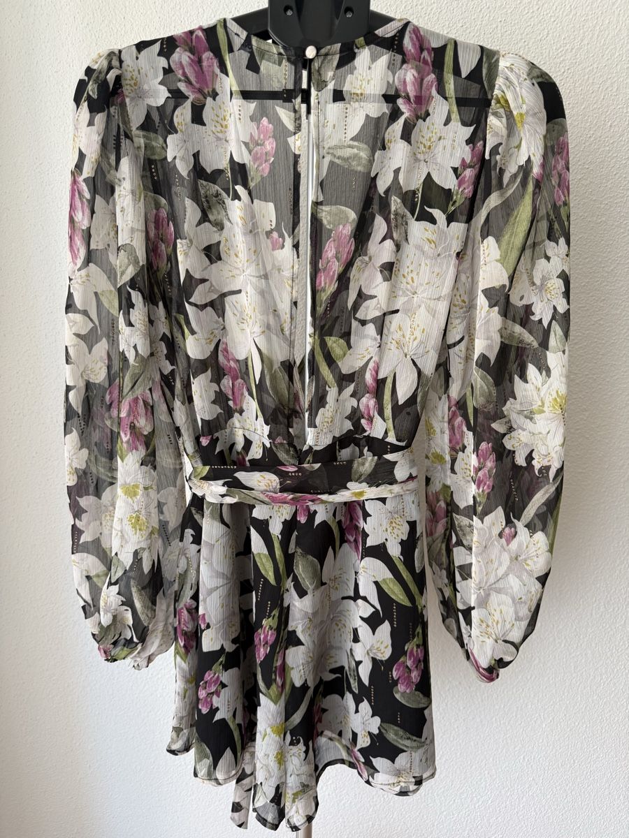 Tute: Fashionnova Jumpsuit Grösse M – Nuovo (secondo la descrizione) da Rorschacherberg venduto da drdupor 3