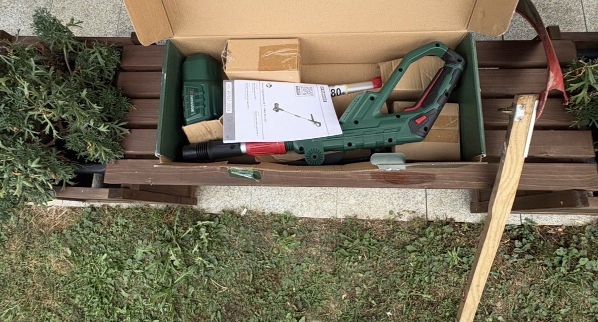 Altro per la casa: Akku-Fugenbürste – Usato da Oberglatt ZH venduto da PST2011 1