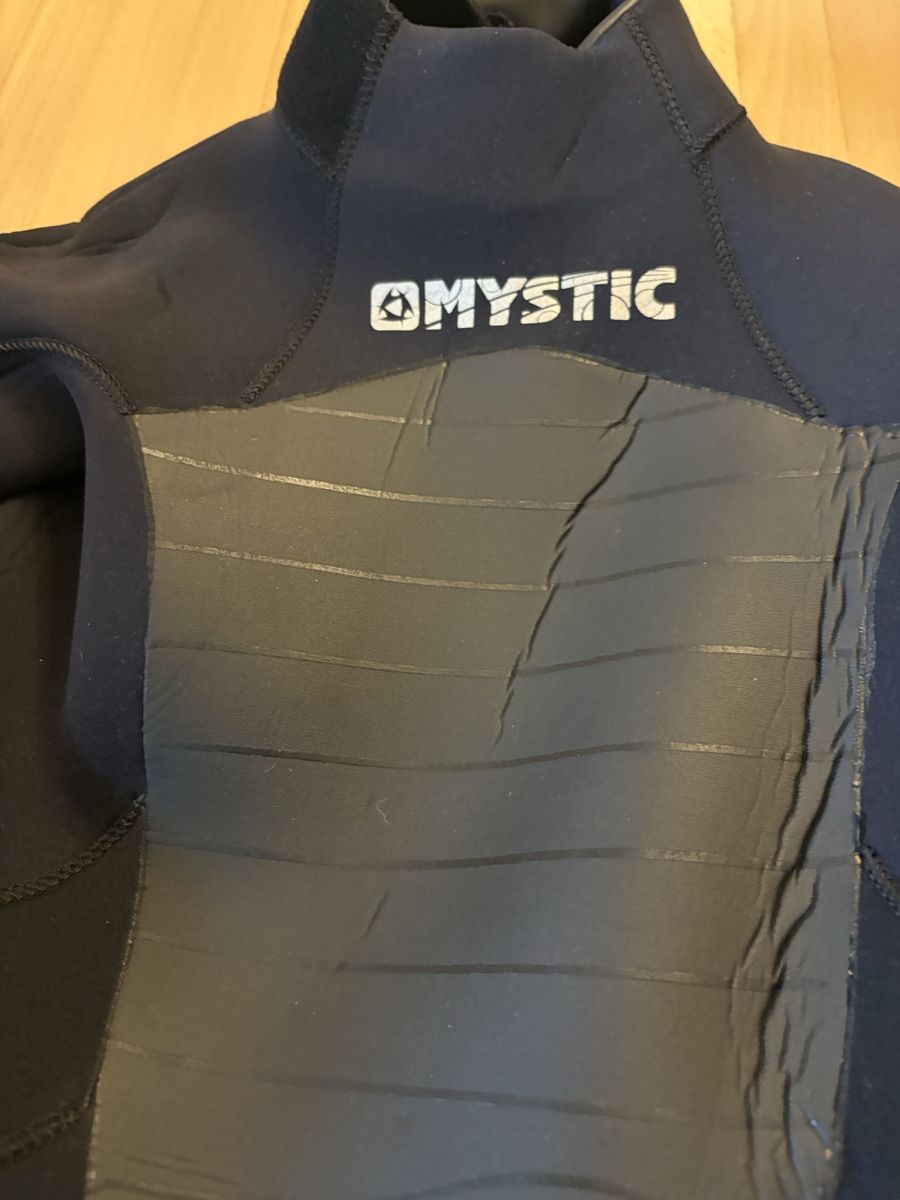 Mystic Mute per immersioni: Mystic Neoprenanzug Damen Gr. S – Usato da Luzern venduto da paintbrush 1