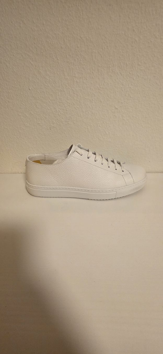 Herrenschuhe: Doucal's Sneaker Leder weiss  43 – Gebraucht aus Wettingen von mvilen 1