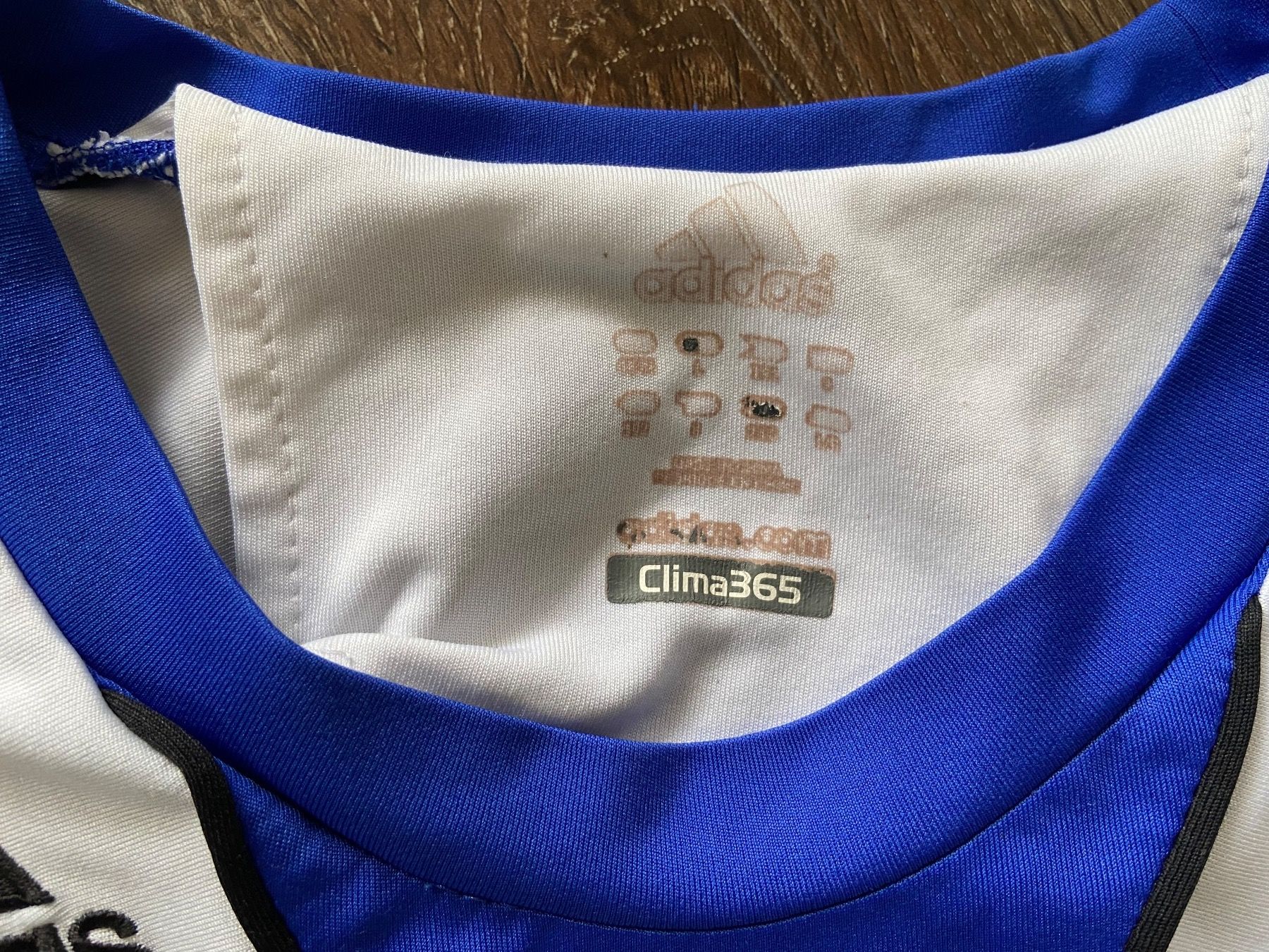 Adidas Leibchen & Hosen: Macclesfield Town Trainingtrikot Gr. L – Gebraucht aus Muttenz von bargain_hunter 2