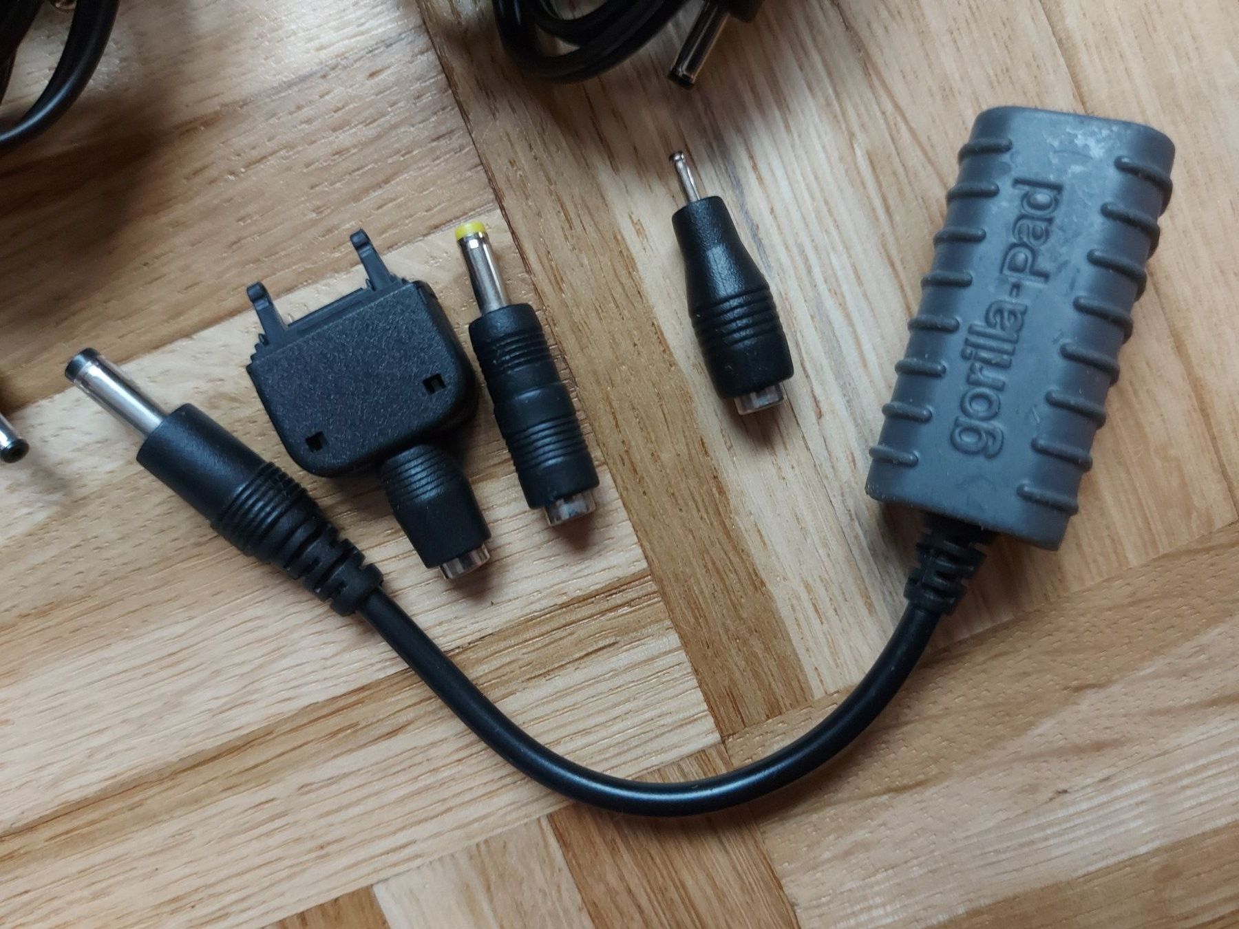 Unità & Adattatore: Accessoires pour chargeur PowerMonkey PowerTraveller – Nuovo (secondo la descrizione) da Aigle venduto da biscutelle 1