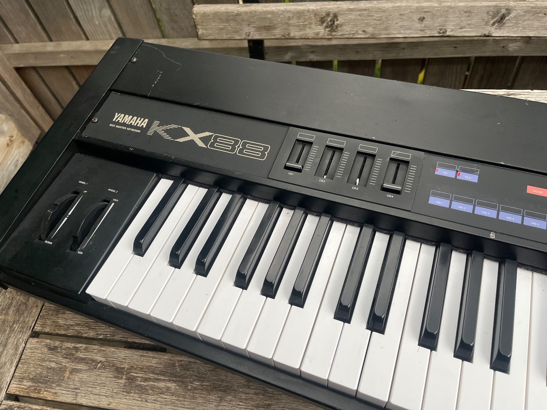 Yamaha Strumenti musicali: YAMAHA KX-88 Master Keyboard – Usato da Wiesenberg venduto da swissantik 2