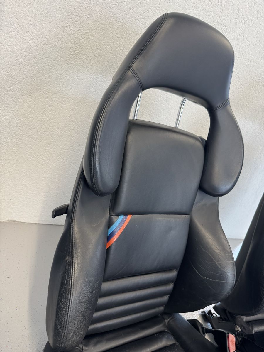 BMW Tutti pezzi di ricambio auto: BMW M3 E36 Sportsitze Vader – Usato da Thun venduto da ZS7 4