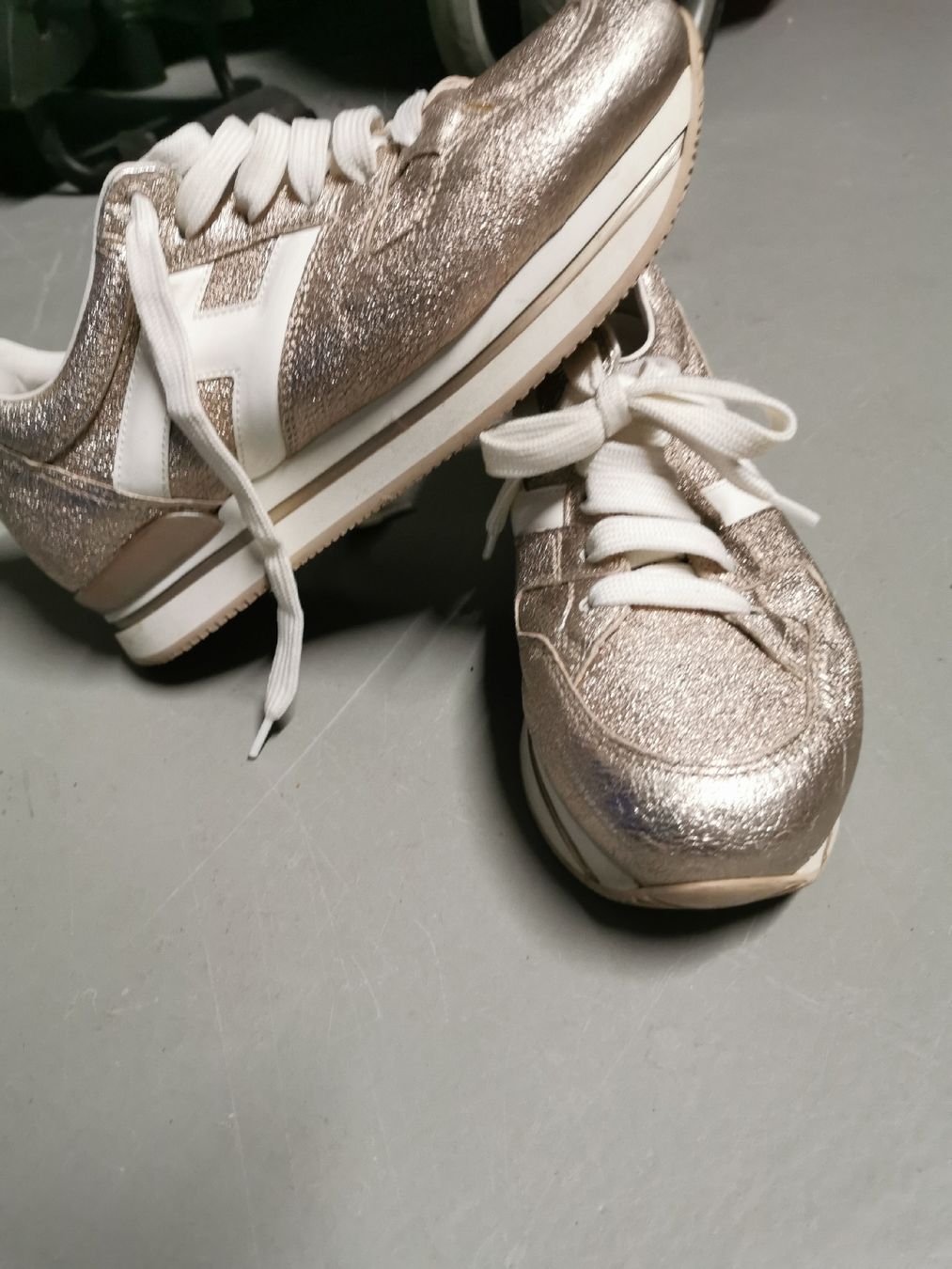 Hogan Scarpe da donna: Hogan Sneaker gr 36,5 – Usato da Mühlethurnen venduto da GaspAnita 1