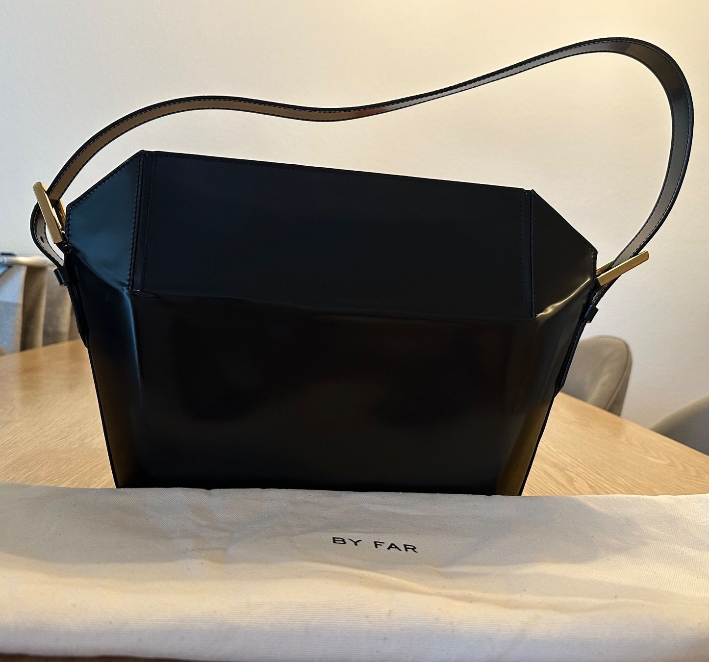Borse da donna: BY FAR CELESTE Schultertasche aus Leder Damen – Nuovo e nell'imballaggio originale da Zürich venduto da kuz_9ghl 7