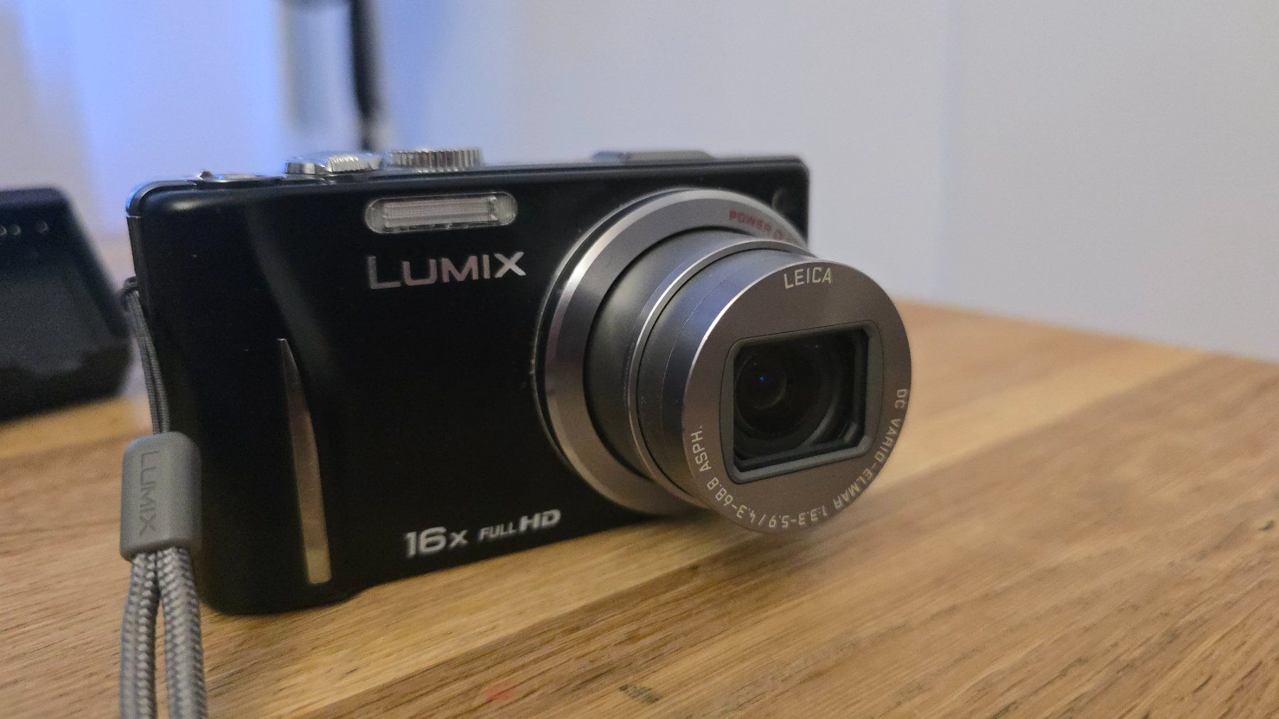 Panasonic Fotocamera: Panasonic Lumix DMC-TZ20 – Usato da Wallisellen venduto da theblacksheep