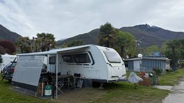 Wohnwagen mit Queensbett & Mover - autark & komfortabel