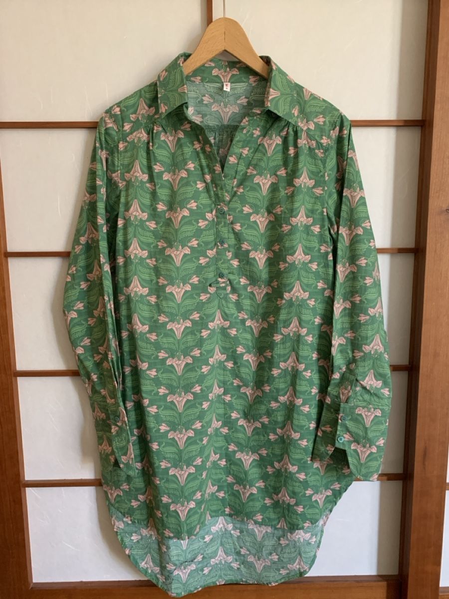 Blutsgeschwister Tuniche: Bluse/Tunika von Blutsgeschwister, neuwertig – Nuovo (secondo la descrizione) da Basel venduto da BettyB_25 1