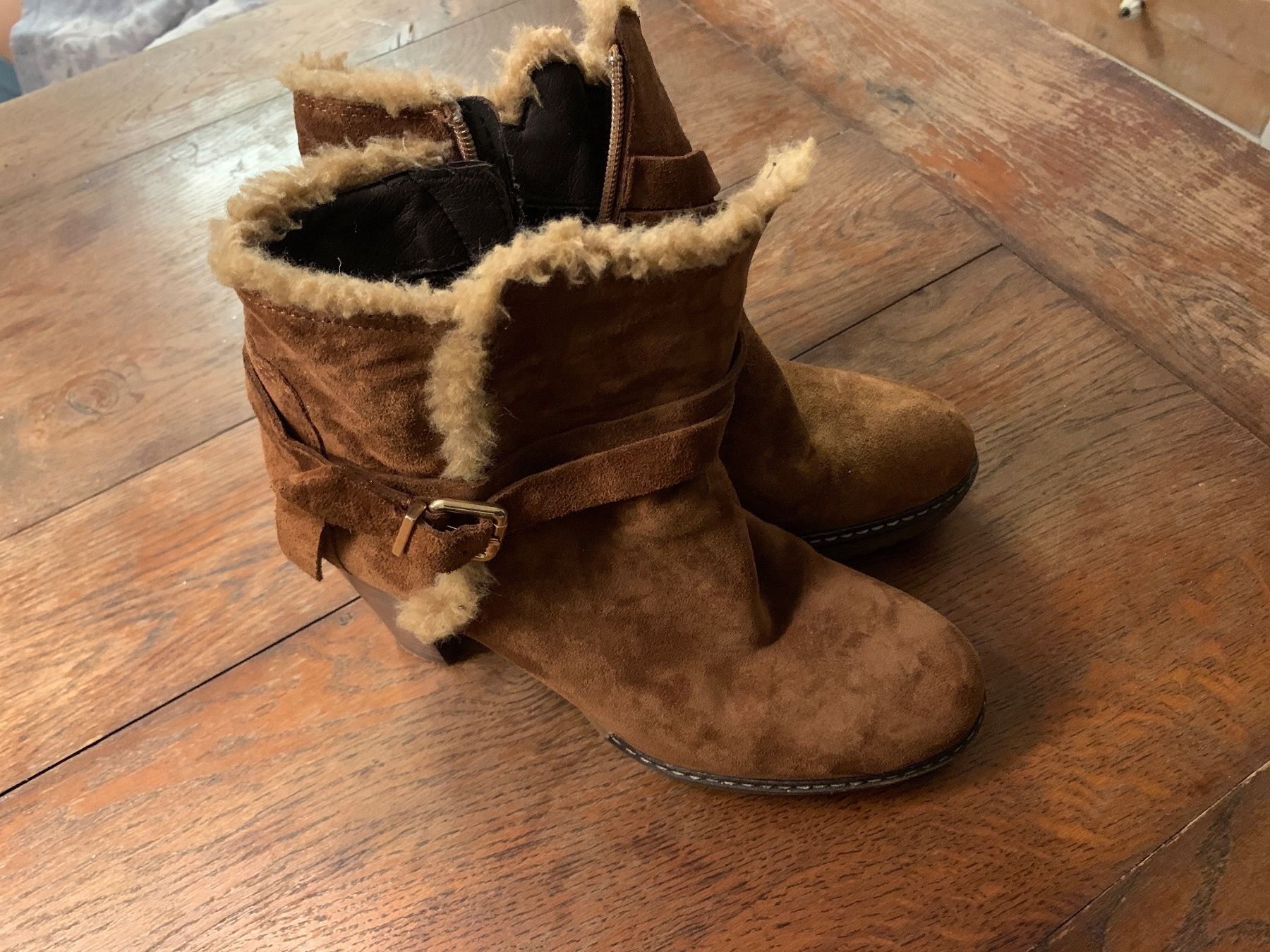 Walder Scarpe da donna: Stiefeletten mit Absatz von Walder Gr. 39 – Usato da Oberweningen venduto da Bumblebee2 1