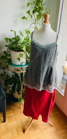 Joli Caraco d'été vert BOHEMIA à fleurs et dentelle, t. M