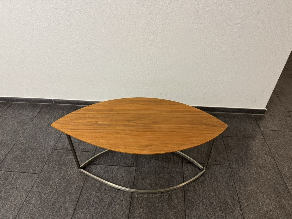 Tavoli: 3 Stylish Walnut Side Table with Metal Legs – Nuovo (secondo la descrizione) da Küsnacht ZH venduto da chr_976b 4