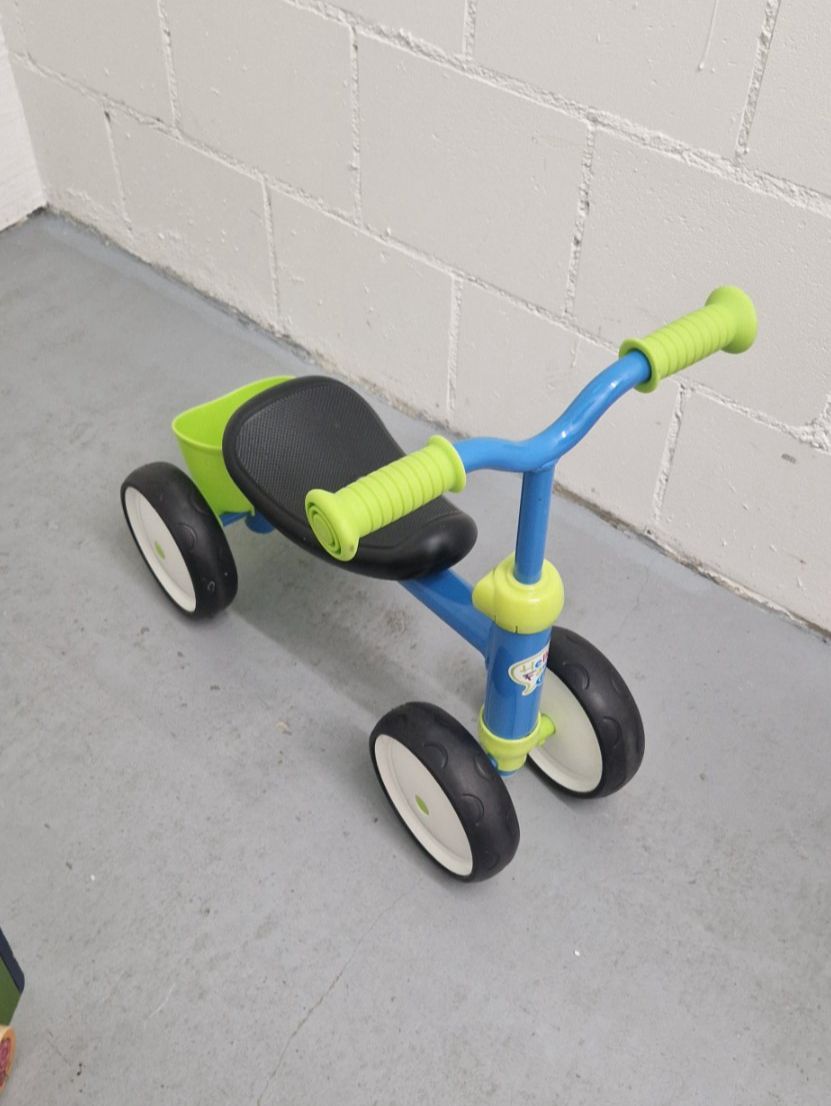 Smoby Véhicules pour enfants: Laufrad Smoby blau/gruen – D'occasion à Oberentfelden par kat_8rks