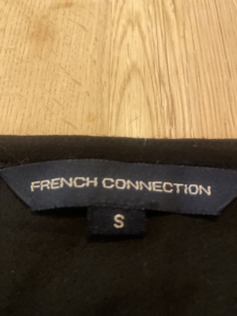 French Connection Pulls & Sweat-shirts: French Connection Striped sequined pulli – D'occasion à Zürich par maferv_23 1