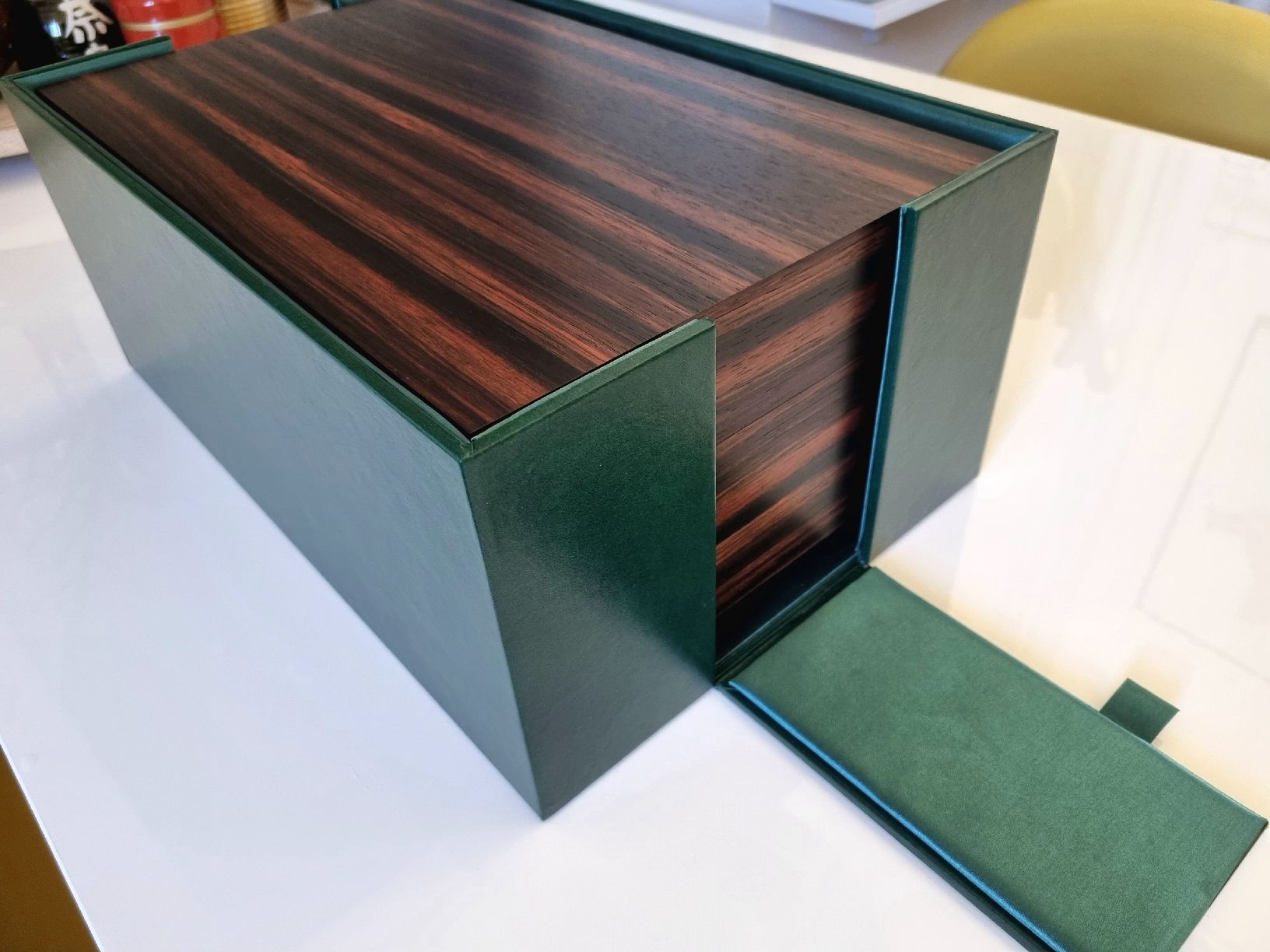 Davidoff Humidore: Davidoff Humidor Ambassador Macassar – Neu und originalverpackt aus Lausanne von Kitisushi 6