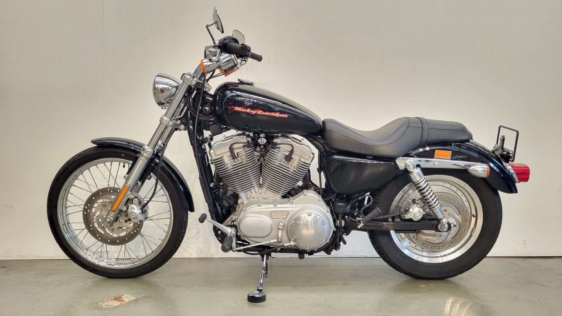 Harley-Davidson Chopper: Harley-Davidson XL 883 C Sportster Custom – Usato da Tägerschen venduto da Moto-Welt 1