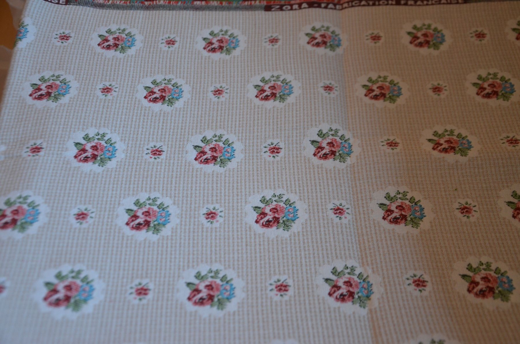 Tessuti: 2 STUCK STOFF RESTE - NEU - 2 X CM 100X75 – Nuovo e nell'imballaggio originale da Chiasso venduto da Dolly015 1