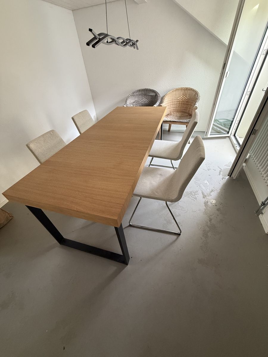 Ikea Set di tavolo e panche: IKEA Esstisch mit 4 Stühlen und Lampe – Usato da Luzern venduto da cap_pv8l 1