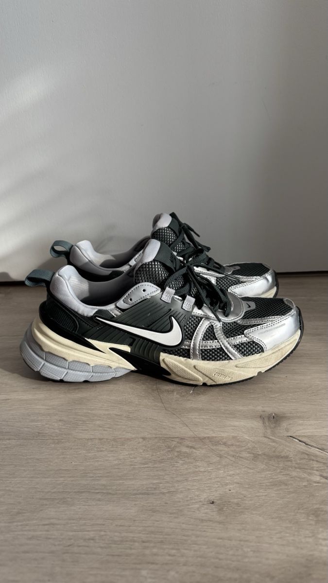 Nike Scarpe da uomo: Baskets Nike Taille 42,5  – Usato da La Chaux-de-Fonds venduto da otl_n8bc