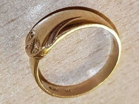 Ringe: Damenring mit drei schönen Steinen – Gebraucht aus Unterägeri von Altgoldschmuck 5