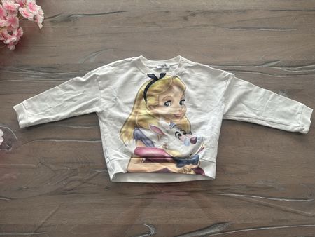 Monnalisa Pullover Alice im Wunderland Grösse 104 weiss