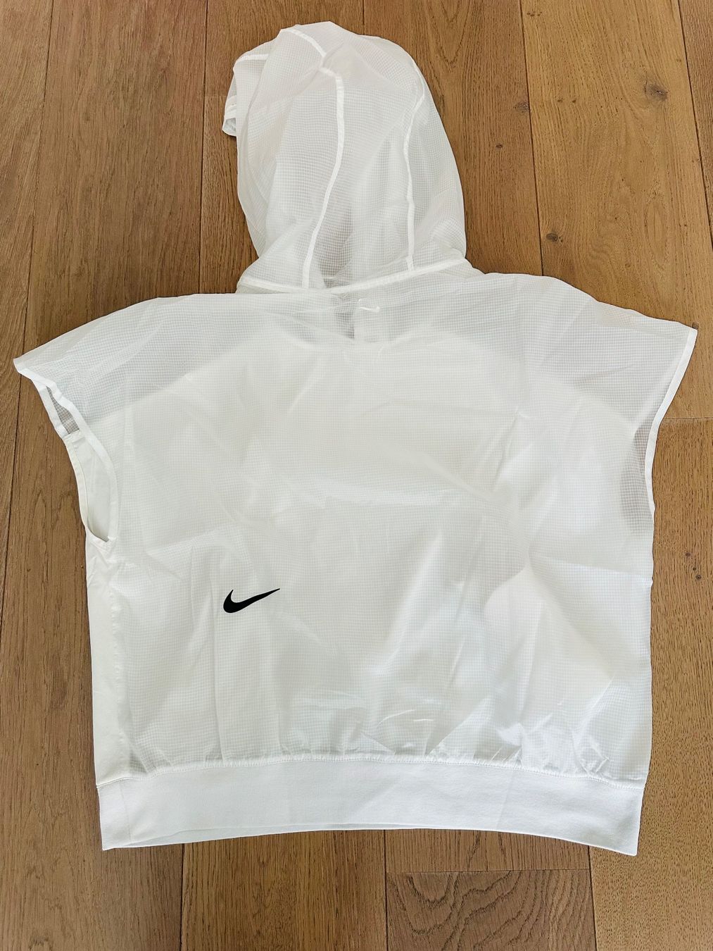 Nike Tops: Nike top mit kapuze – Gebraucht aus Bern von howi72 2
