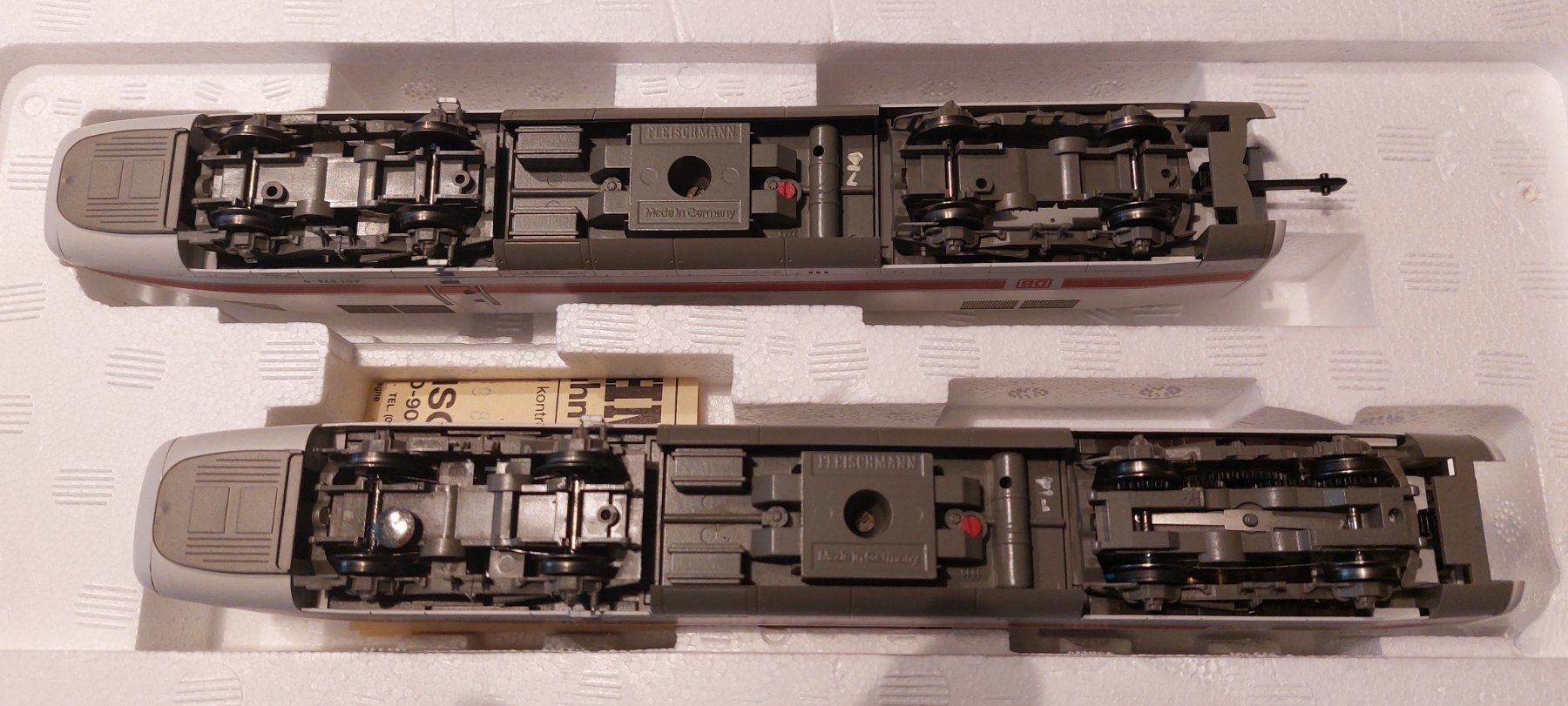 Fleischmann Modellini di ferrovie: Fleischmann 4450 - ICE 1 InterCityExpress DB/SBB – Usato da Rotkreuz venduto da MOBAHN-1zu87 5