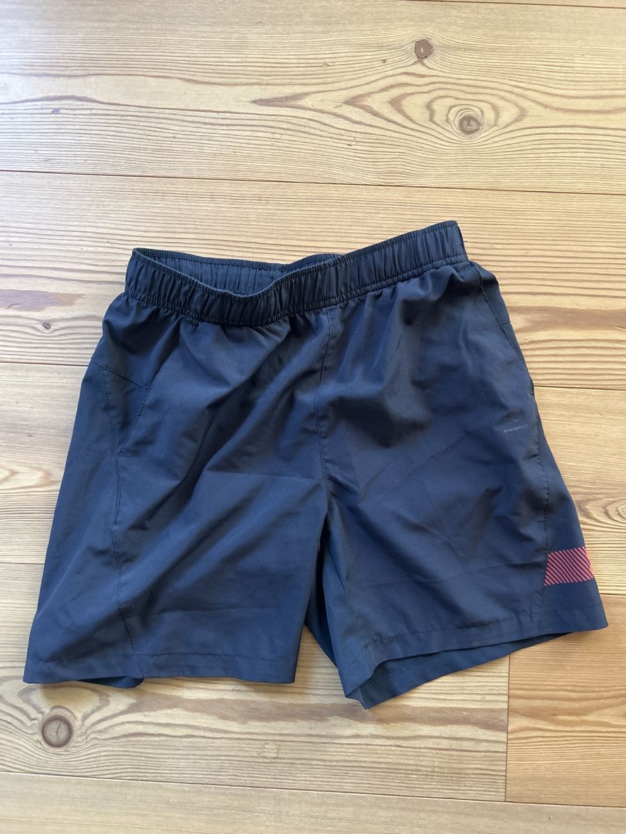 Pantaloni: Sportliche Shorts Grösse 152 – Usato da Bern venduto da nin_6tc5 1