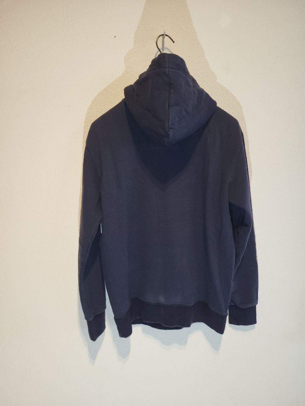 Pullover & Sweatshirts: RAW - Pull à Capuchon Bleu Foncé, Taille M – Gebraucht aus Haute-Nendaz von DetoutDerien 4
