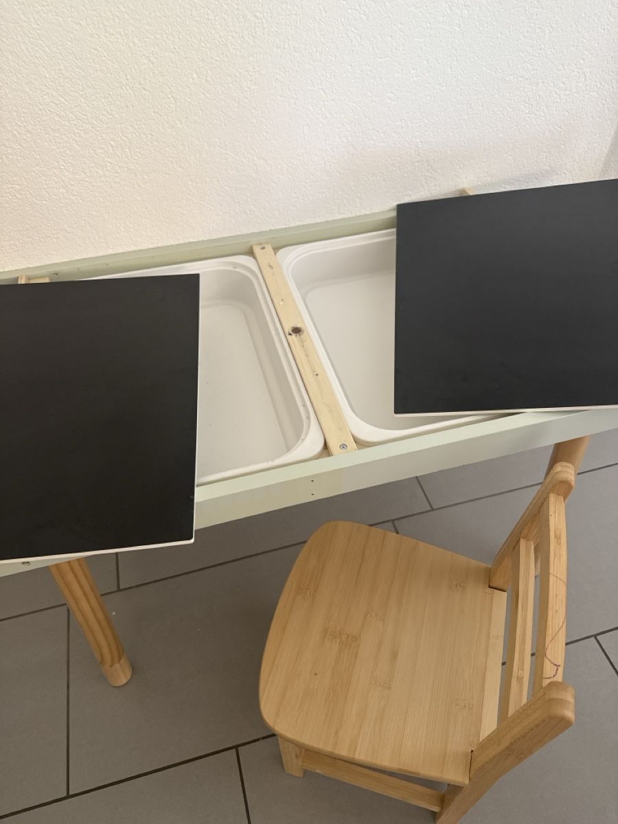 Schreibtische: Kindertisch mit Stuhl (sensory) – Gebraucht aus Bremgarten AG von baby-yoda 1