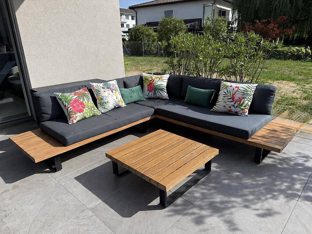 Sofas: Canapé d'angle extérieur - table basse offerte – Gebraucht aus La Conversion von sos_78t5
