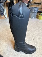 Schwarze Winterreitstiefel