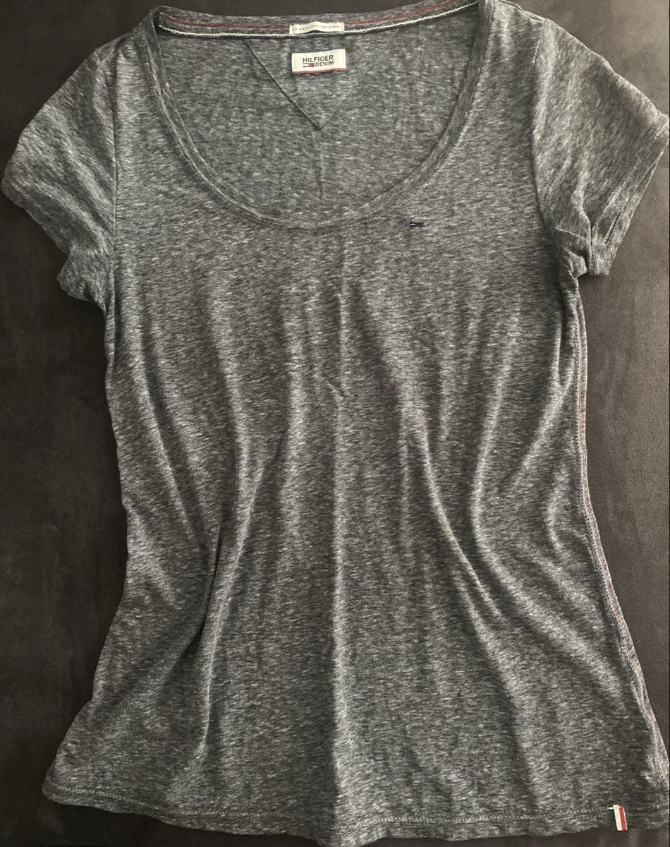 Tommy Hilfiger T-shirt: Tommy Hilfiger Shirt, S – Usato da Berg SG venduto da Silversurfer 2