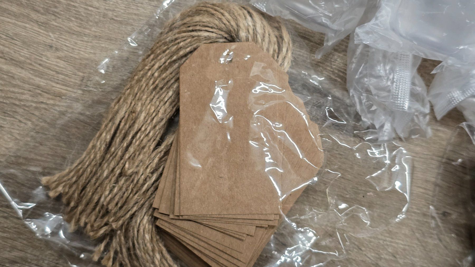 Altro in Stoviglie & Bicchieri: NEU 30 Mini Plastik Flaschen 50ml – Nuovo (secondo la descrizione) da Thalwil venduto da VitaMini 3