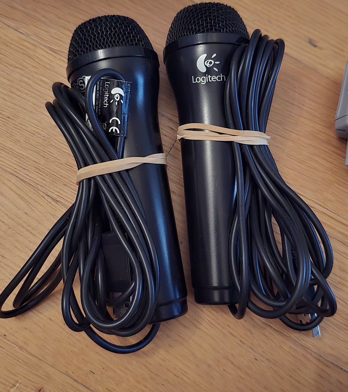 Logitech Microfoni: 2x Microphones Logitech WeSing USB – Usato da Genève venduto da MariaS2 1