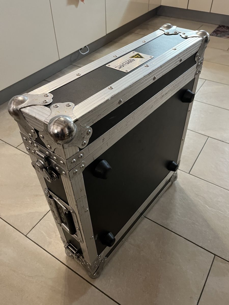 Topcase: Audiocase/Hardcase/Flightcase – Usato da Oftringen venduto da Beatpower