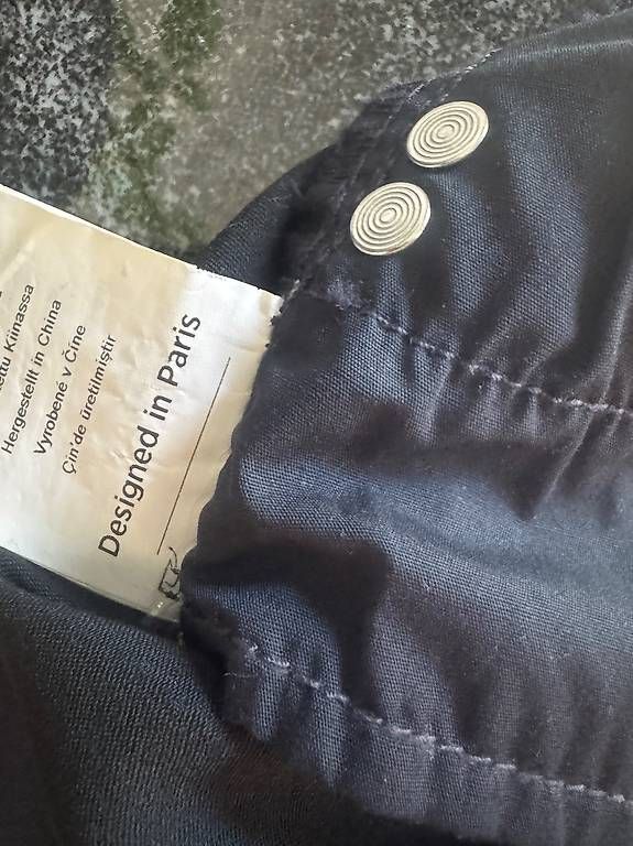 Pantalons: Pantaloni mai indossati  – D'occasion à Massagno par whi_d5bd 1